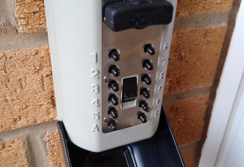 white keysafe