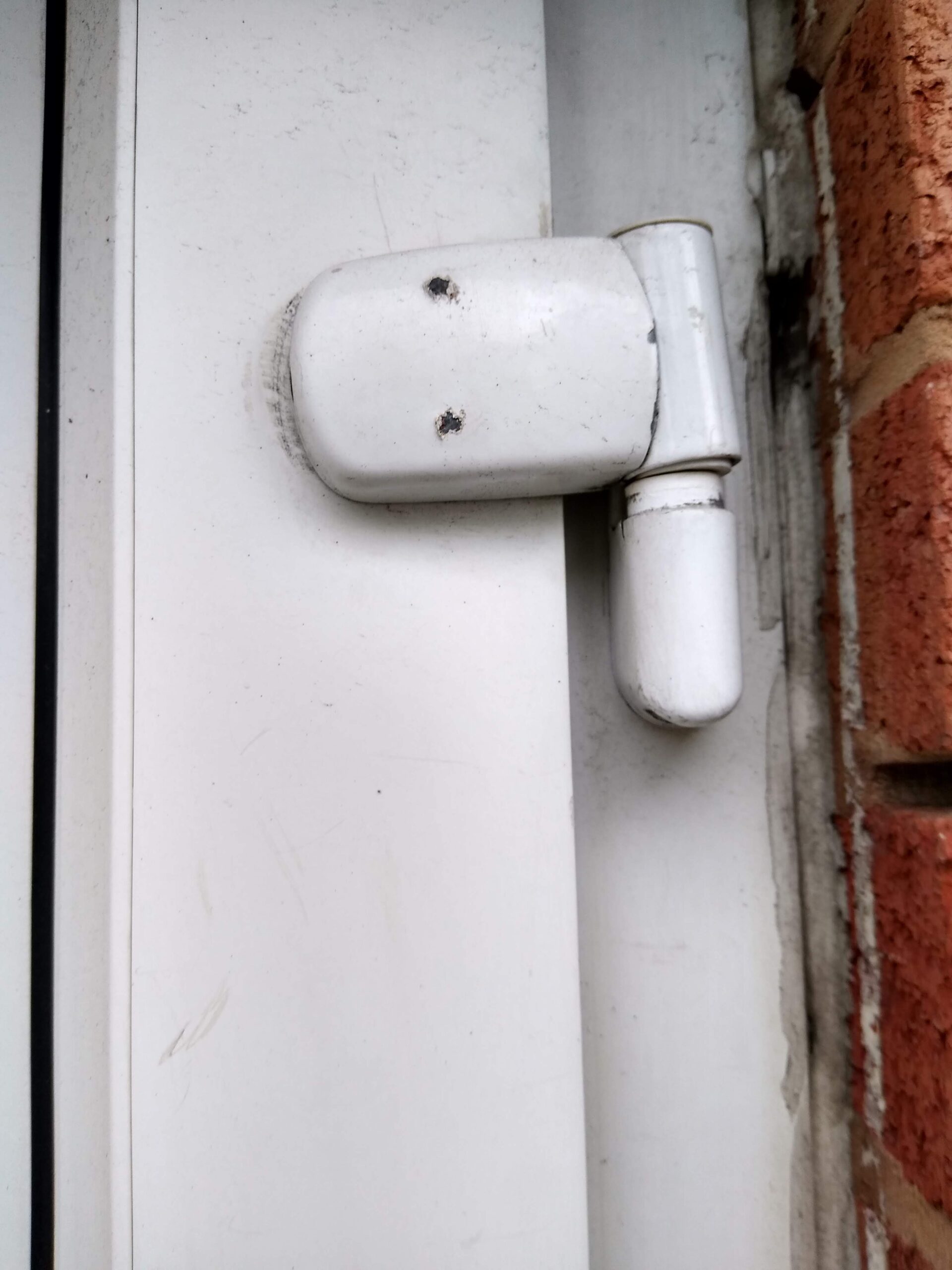 uPVC door hinge needs fixing