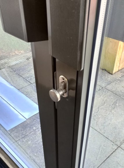 Shop door lock repair - Commercial locksmith service from CraftLock