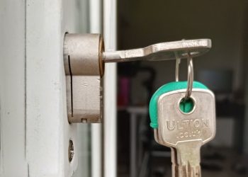 My key is stuck in the lock