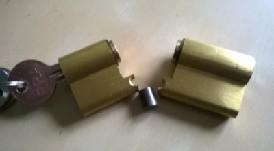 Anti-snap lock example Anti-snap lock example