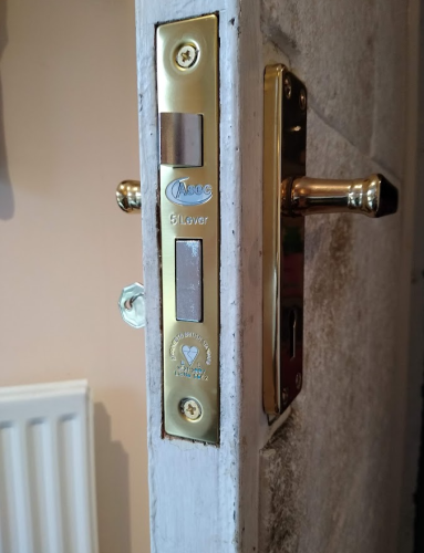 5-lever door lock fitting