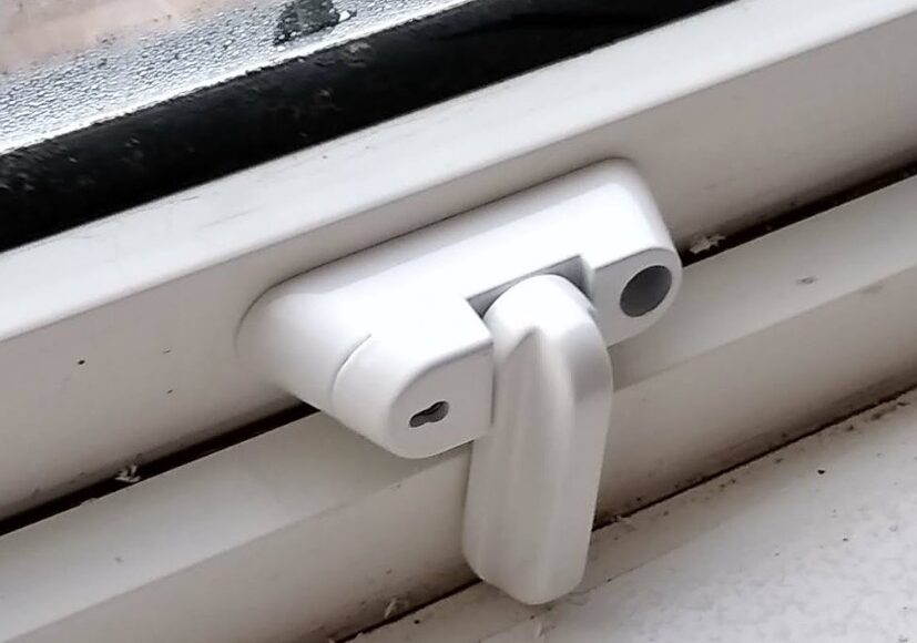 Sash jammer on window