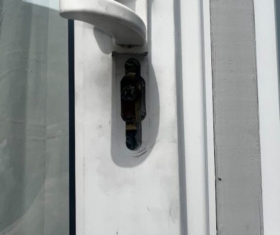 What lock snapping looks like