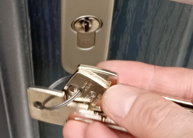 New keys and lock