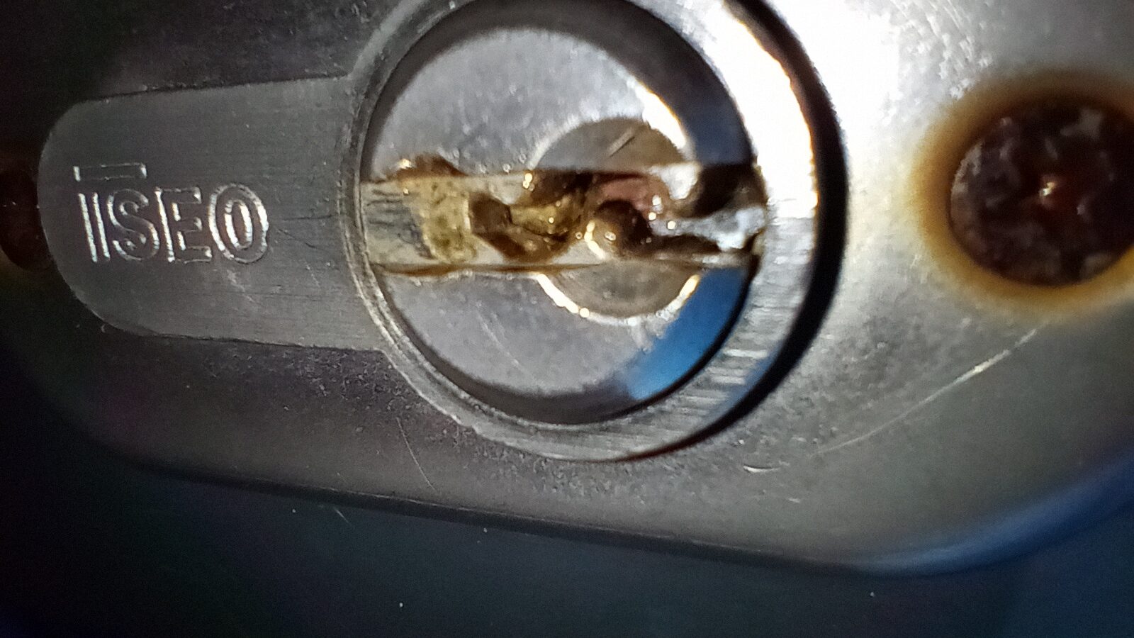 Broken key in commercial buildign lock